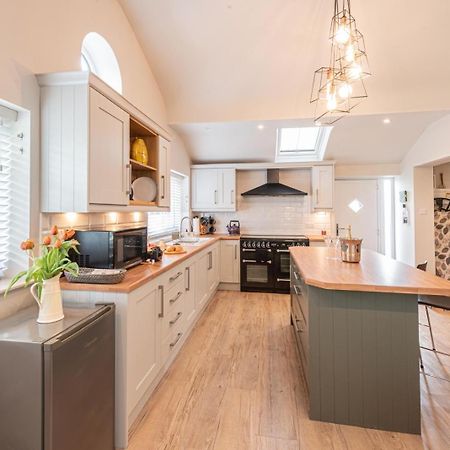 Quiet Self Contained Cottage Near Delamere Forest Cuddington  Exterior foto